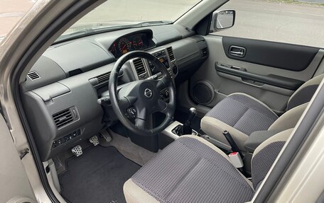 Nissan X-Trail, 2005 год, 900 000 рублей, 13 фотография