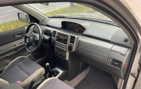 Nissan X-Trail, 2005 год, 900 000 рублей, 14 фотография
