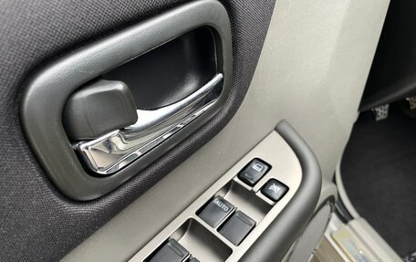Nissan X-Trail, 2005 год, 900 000 рублей, 24 фотография