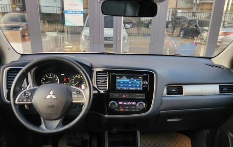 Mitsubishi Outlander III рестайлинг 3, 2013 год, 1 220 000 рублей, 17 фотография