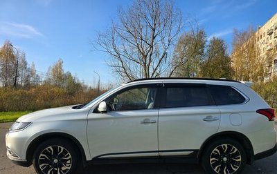 Mitsubishi Outlander III рестайлинг 3, 2021 год, 2 980 000 рублей, 1 фотография