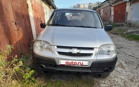 Chevrolet Niva I рестайлинг, 2010 год, 580 000 рублей, 1 фотография