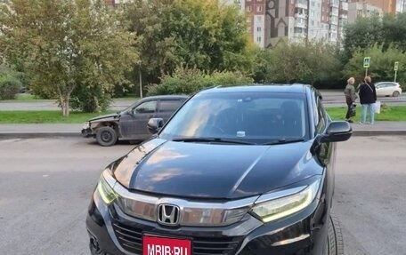 Honda Vezel, 2018 год, 1 790 000 рублей, 1 фотография