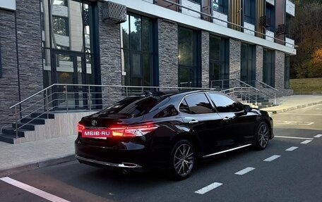 Toyota Camry, 2023 год, 2 599 999 рублей, 2 фотография