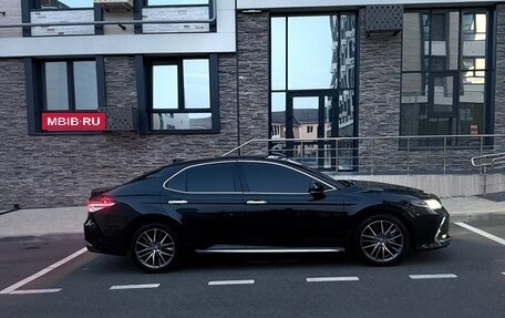 Toyota Camry, 2023 год, 2 599 999 рублей, 7 фотография