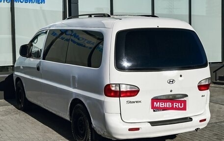 Hyundai H-1 II рестайлинг, 2003 год, 499 000 рублей, 3 фотография