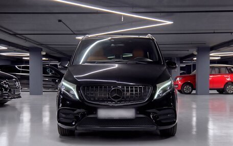 Mercedes-Benz V-Класс, 2018 год, 4 500 000 рублей, 1 фотография