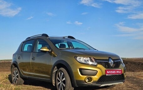 Renault Sandero II рестайлинг, 2015 год, 1 100 000 рублей, 1 фотография