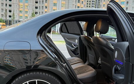Mercedes-Benz E-Класс, 2021 год, 3 500 000 рублей, 4 фотография