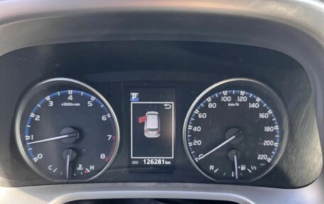 Toyota RAV4, 2017 год, 2 250 000 рублей, 3 фотография