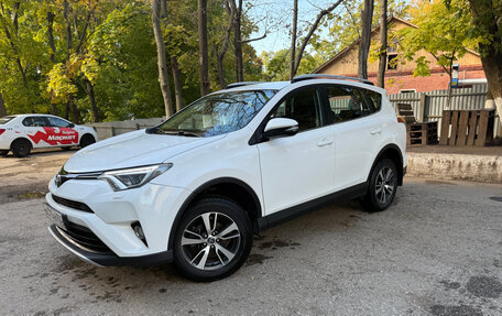 Toyota RAV4, 2018 год, 2 200 000 рублей, 1 фотография