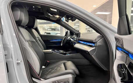 BMW 5 серия, 2025 год, 9 250 000 рублей, 21 фотография