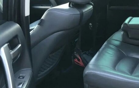 Toyota Land Cruiser 200, 2011 год, 1 150 000 рублей, 17 фотография