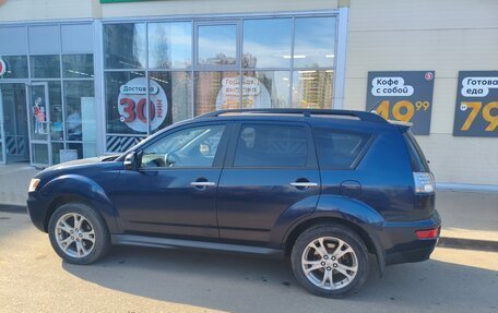 Mitsubishi Outlander III рестайлинг 3, 2010 год, 900 000 рублей, 3 фотография
