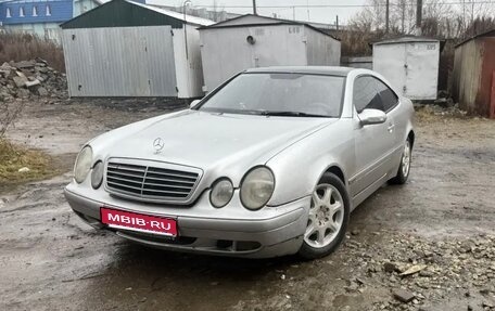 Mercedes-Benz CLK-Класс, 2000 год, 400 000 рублей, 1 фотография