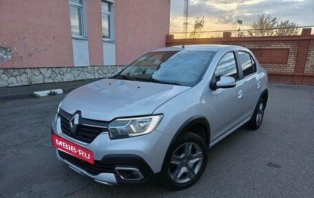 Renault Logan II, 2020 год, 1 090 000 рублей, 2 фотография