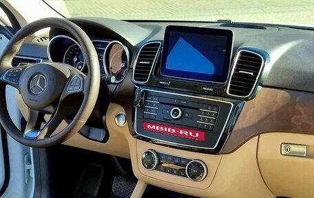 Mercedes-Benz GLE, 2016 год, 3 000 000 рублей, 15 фотография