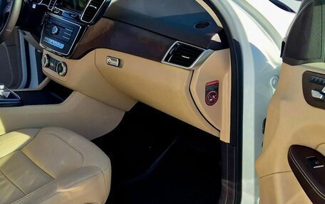Mercedes-Benz GLE, 2016 год, 3 000 000 рублей, 20 фотография