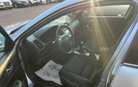 Honda Accord VII рестайлинг, 2004 год, 839 000 рублей, 10 фотография