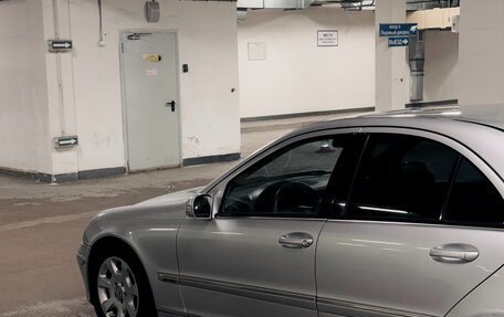 Mercedes-Benz C-Класс, 2005 год, 950 000 рублей, 11 фотография
