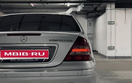 Mercedes-Benz C-Класс, 2005 год, 950 000 рублей, 14 фотография