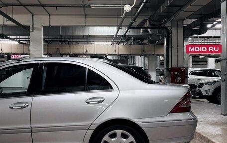 Mercedes-Benz C-Класс, 2005 год, 950 000 рублей, 10 фотография