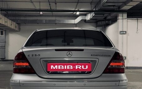 Mercedes-Benz C-Класс, 2005 год, 950 000 рублей, 18 фотография