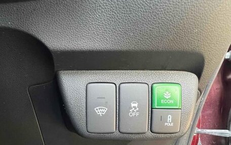 Honda Fit Shuttle I рестайлинг, 2015 год, 712 000 рублей, 26 фотография