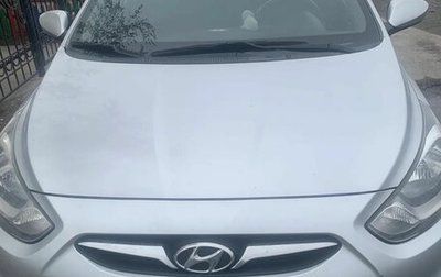 Hyundai Solaris II рестайлинг, 2011 год, 820 000 рублей, 1 фотография