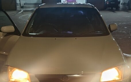 Mazda Familia, 2000 год, 215 000 рублей, 1 фотография