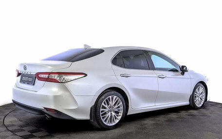 Toyota Camry, 2020 год, 3 190 000 рублей, 5 фотография