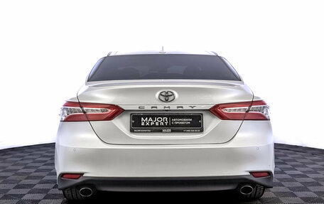 Toyota Camry, 2020 год, 3 190 000 рублей, 6 фотография
