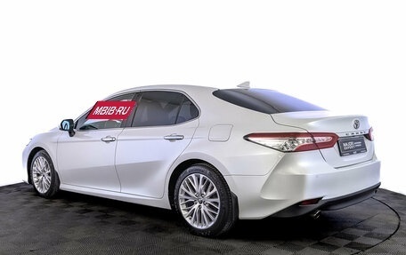 Toyota Camry, 2020 год, 3 190 000 рублей, 7 фотография