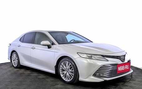 Toyota Camry, 2020 год, 3 190 000 рублей, 3 фотография