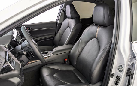 Toyota Camry, 2020 год, 3 190 000 рублей, 20 фотография