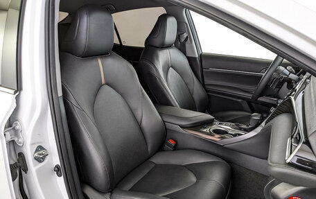 Toyota Camry, 2020 год, 3 190 000 рублей, 24 фотография