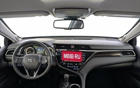 Toyota Camry, 2020 год, 3 190 000 рублей, 14 фотография