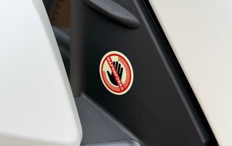 Toyota RAV4, 2017 год, 3 000 000 рублей, 6 фотография