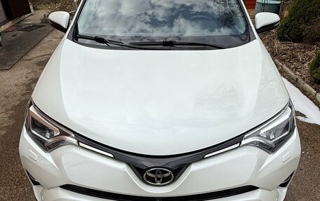 Toyota RAV4, 2017 год, 3 000 000 рублей, 8 фотография