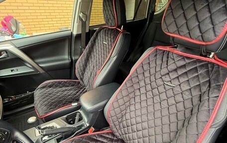 Toyota RAV4, 2017 год, 3 000 000 рублей, 12 фотография