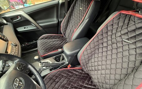 Toyota RAV4, 2017 год, 3 000 000 рублей, 18 фотография