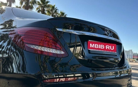 Mercedes-Benz E-Класс, 2019 год, 3 600 000 рублей, 1 фотография