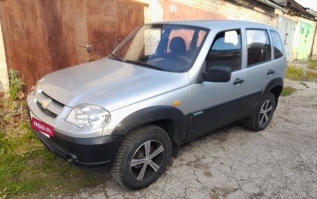 Chevrolet Niva I рестайлинг, 2010 год, 580 000 рублей, 2 фотография