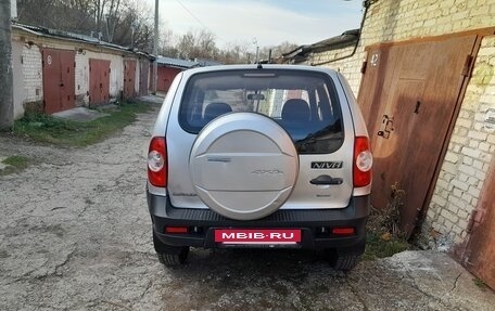 Chevrolet Niva I рестайлинг, 2010 год, 580 000 рублей, 6 фотография