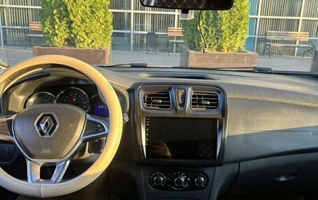 Renault Logan II, 2018 год, 770 000 рублей, 7 фотография