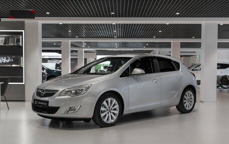 Opel Astra J, 2012 год, 645 000 рублей, 1 фотография