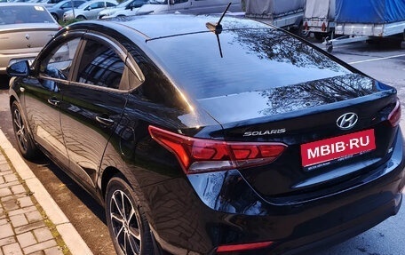 Hyundai Solaris II рестайлинг, 2017 год, 930 000 рублей, 1 фотография