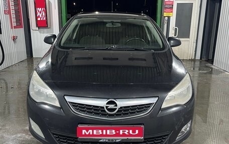 Opel Astra J, 2011 год, 570 000 рублей, 1 фотография
