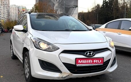 Hyundai i30 II рестайлинг, 2013 год, 670 000 рублей, 1 фотография