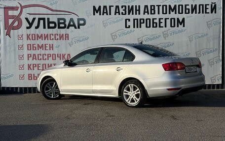 Volkswagen Jetta VII, 2011 год, 898 000 рублей, 4 фотография